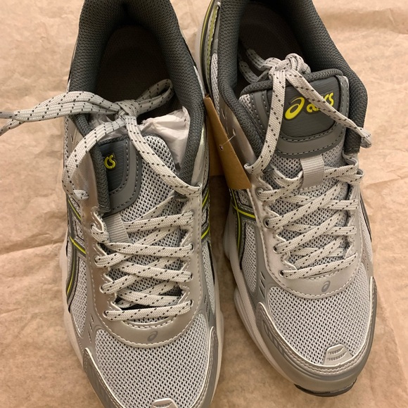 Asics Gel-Kinetic Fluent Women Size 8 NWT! - Picture 2 of 5